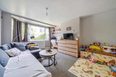 Connell Crescent, London 1 bed maisonette for sale