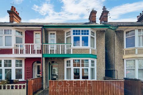 Lister Road, Ipswich, IP1 3 bed semi