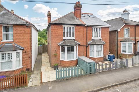 George Road, Surrey GU7 3 bed semi