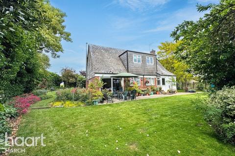 Wisbech Road, March 3 bed chalet for sale