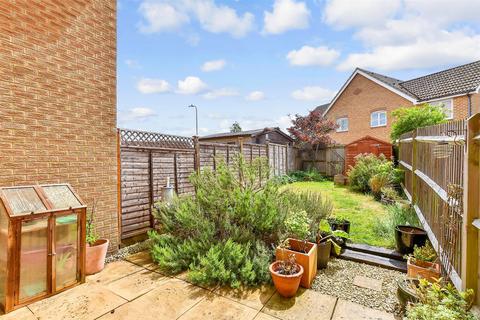 Hill Rise, Ashford, Kent 2 bed terraced house for sale