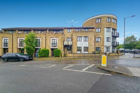 Neasden Lane, London, NW10 2 bed flat for sale