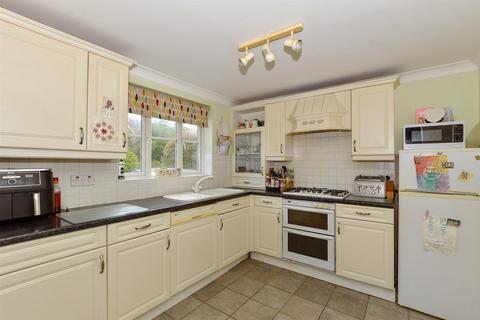 Discovery Road, Maidstone ME15 4 bed detached house for sale