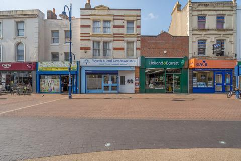 High Street, Hampshire PO12 2 bed flat for sale