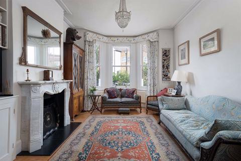 Roxwell Road W12 4 bed terraced house for sale
