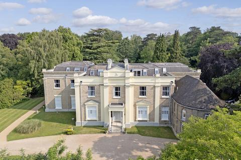 Honeypot Lane, Stock, CM4 2 bed apartment for sale