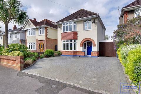 Wingfield Avenue, Oakdale, Poole 3 bed detached house for sale