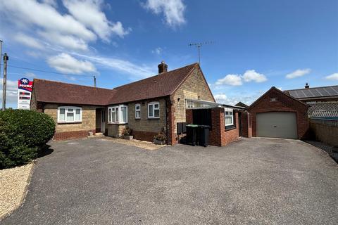Thornhill Road, Stalbridge... 2 bed detached bungalow for sale