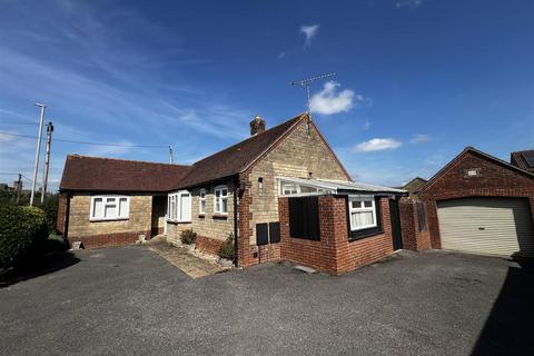 Thornhill Road, Stalbridge... 2 bed detached bungalow for sale