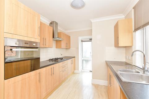 Wykeham Avenue, Portsmouth, Hampshire 2 bed terraced house for sale