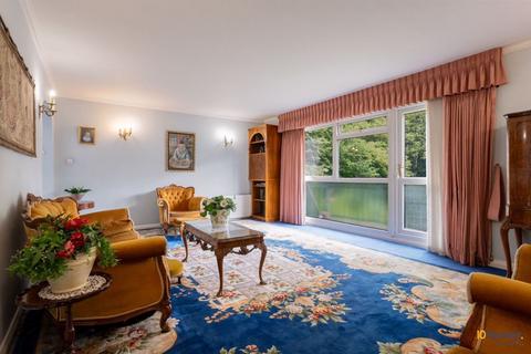 Park Lane, Salford 3 bed apartment for sale