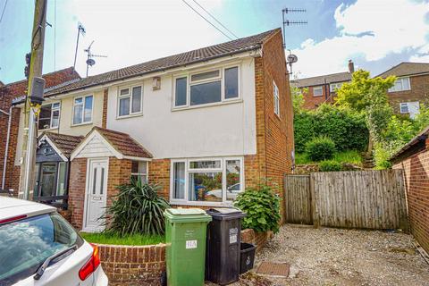 Brookland Close, Hastings 3 bed semi