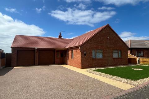 Chapel Gardens, Moulton Chapel 2 bed detached bungalow for sale