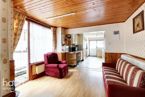 Kingston Road, Ilford 3 bed terraced house for sale