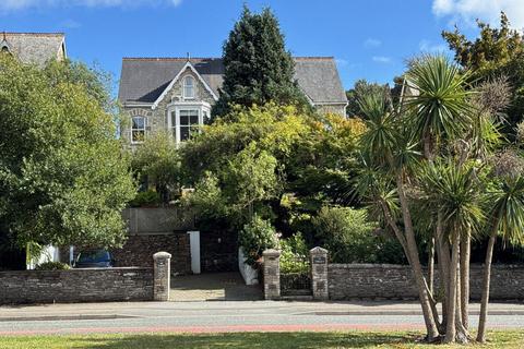 Tregolls Road, Truro 5 bed semi