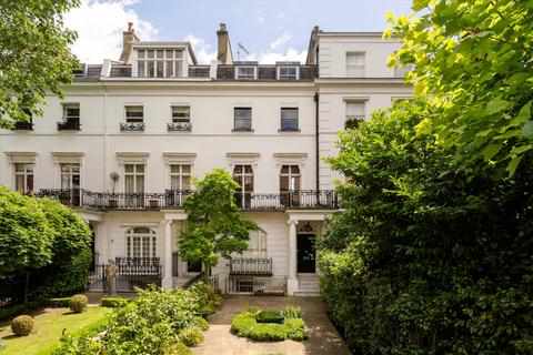 Egerton Crescent, London, SW3 3 bed terraced house for sale