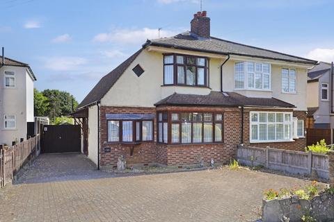 Morgan Crescent, Theydon Bois, CM16 3 bed semi
