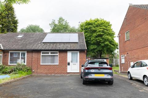 Pinewood Close, Kingston Park... 3 bed semi