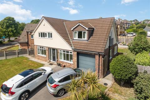 Layton Park Drive, Leeds LS19 4 bed detached house for sale