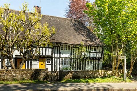 Albourne Road, Hurstpierpoint BN6 4 bed semi