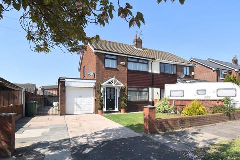 Buckingham Avenue, Widnes 3 bed semi