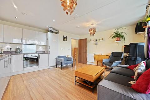 Tewkesbury Road, London 1 bed flat for sale