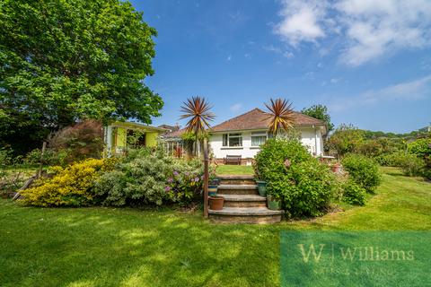 Hungerberry Close, Shanklin, Isle of... 2 bed bungalow for sale