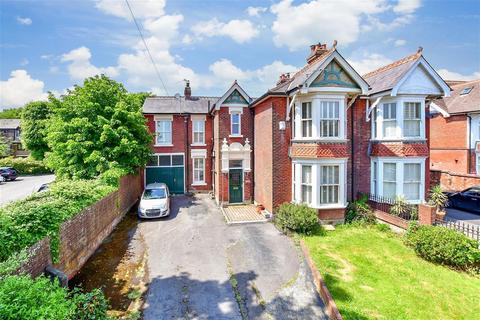 Bellair Road, Havant, Hampshire 4 bed semi