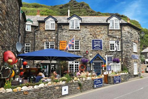 The Bridge, Boscastle, Cornwall, PL35 6 bed house for sale