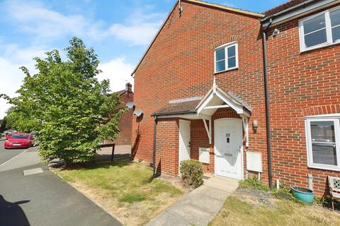 Violet Way, Yaxley, PE7 2 bed maisonette for sale
