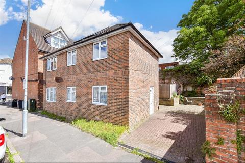 Bradstone Avenue, Folkestone, Kent 2 bed apartment for sale