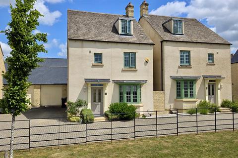 Gardner Way | Cirencester GL7 4 bed detached house for sale