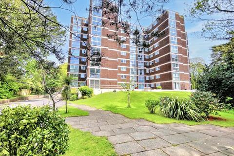 East Cliff 2 bed flat for sale