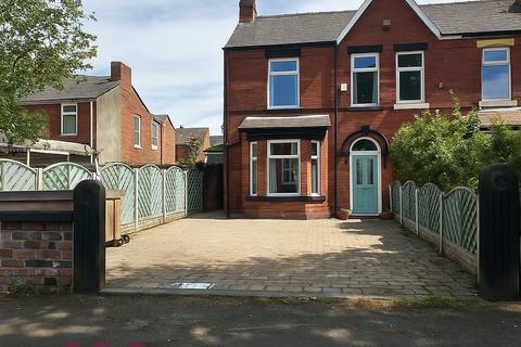 Larch Street, Southport, PR8 4 bed semi