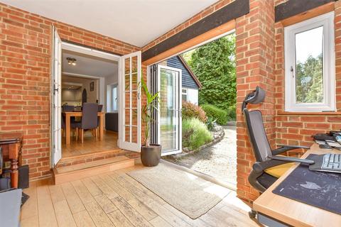Hartley Bottom Road, Longfield, Kent 5 bed detached house for sale