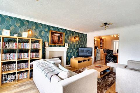 Burbage LE10 6 bed detached house for sale