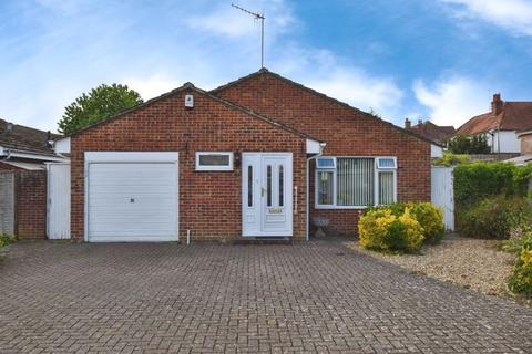 Saddlers Mead, Wilton                ... 4 bed bungalow for sale