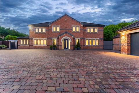 Westleigh Lane, Leigh WN7 5 bed detached house for sale
