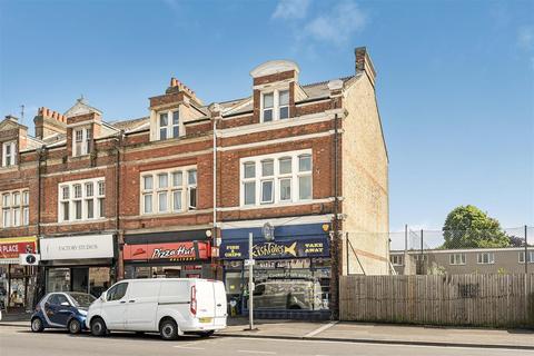christchurch road, boscombe 5 bed end of terrace house for sale