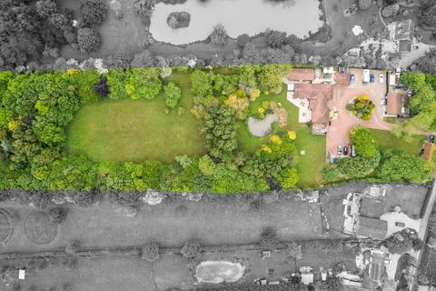 Summer Gates Lane, Bratoft, Skegness... 4 bed detached bungalow for sale