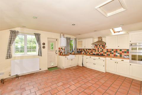 The Clears, Reigate RH2 2 bed semi
