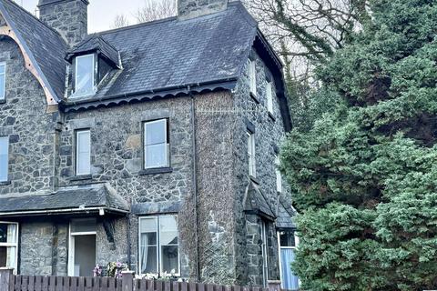 Bryn Castell, Trefriw 6 bed semi