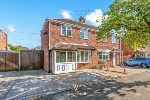 Colts Close, Burbage, LE10 3 bed semi