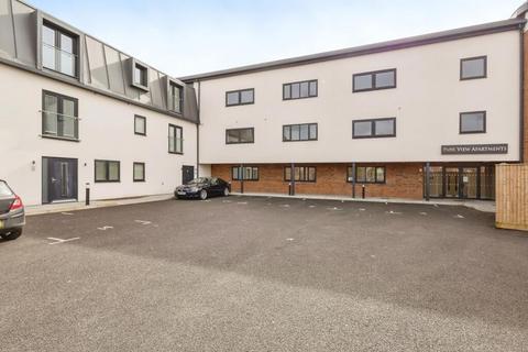 Station Road, Hayling Island, PO11 2 bed flat for sale