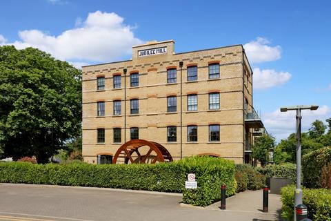 Glen Island, Taplow, Maidenhead... 2 bed apartment for sale