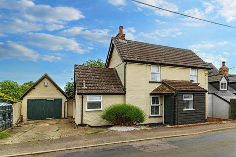 Keysoe Road, Thurleigh Bedford, MK44 2DY 3 bed semi