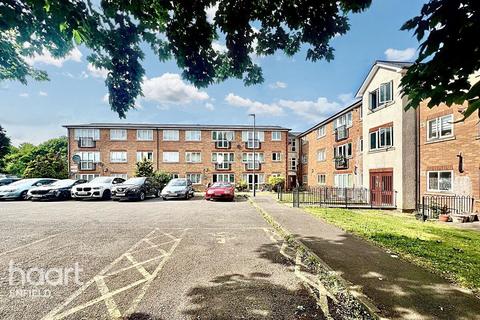 Bullsmoor Way, Waltham Cross 2 bed apartment for sale