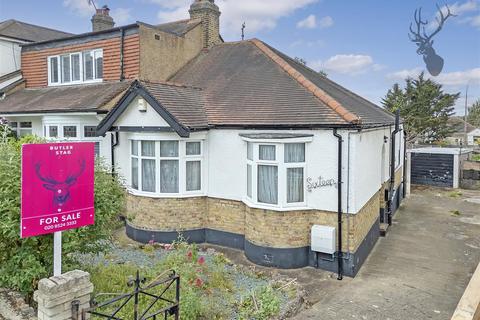 Sunset Avenue, London E4 2 bed semi