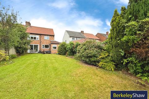 Moor Lane, Thornton, Liverpool 3 bed semi