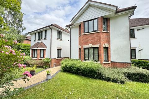 Flat, Packwood Court, Bucknell... 2 bed apartment for sale